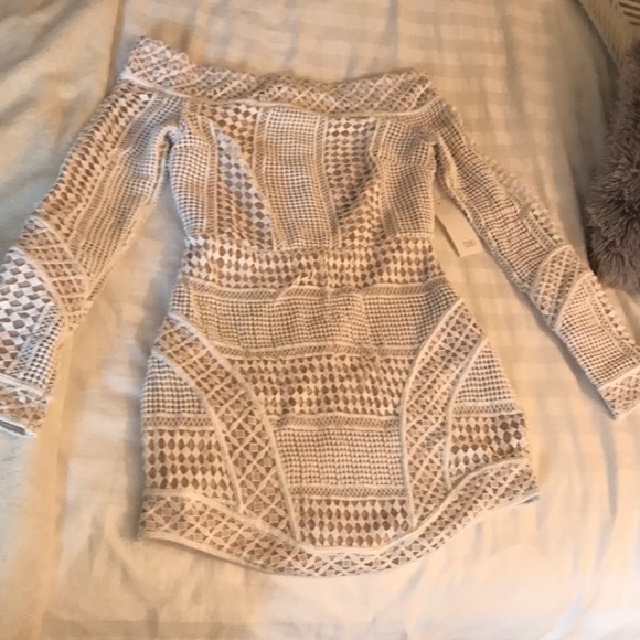 🤍 Tobi Crochet Off the Shoulder Dress - Picture 3 of 3